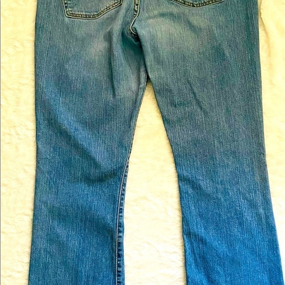 Levi Boot Cut Jean 525 Size 14 Gently Used. - Picture 4 of 6